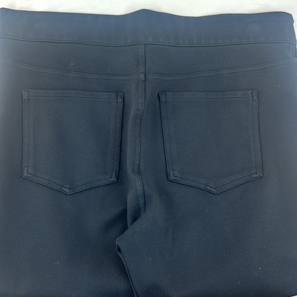Spanx Pull On Cropped Ponte Pants - Picture 4 of 5